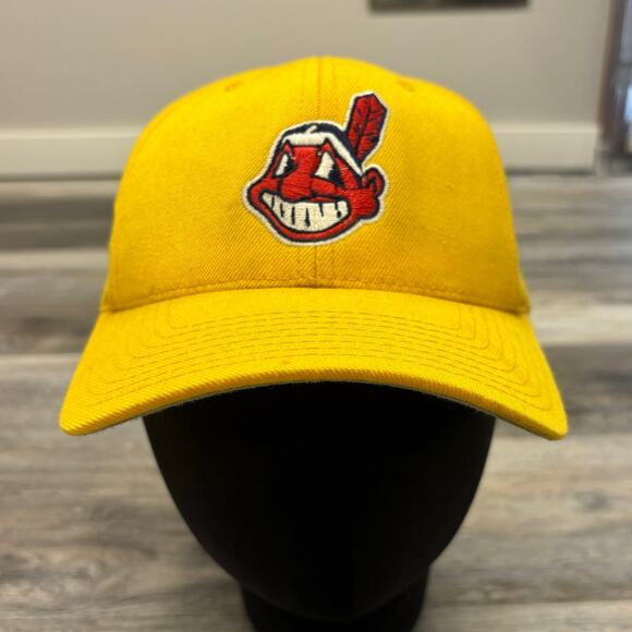 Vintage Starter Cleveland Indians Yellow Red OS MLB Snapback Baseball Cap Hat